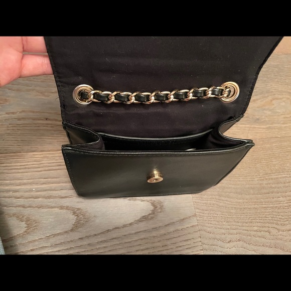 F21 small crossbody quilted purse | 3 for $10 - Picture 3 of 3